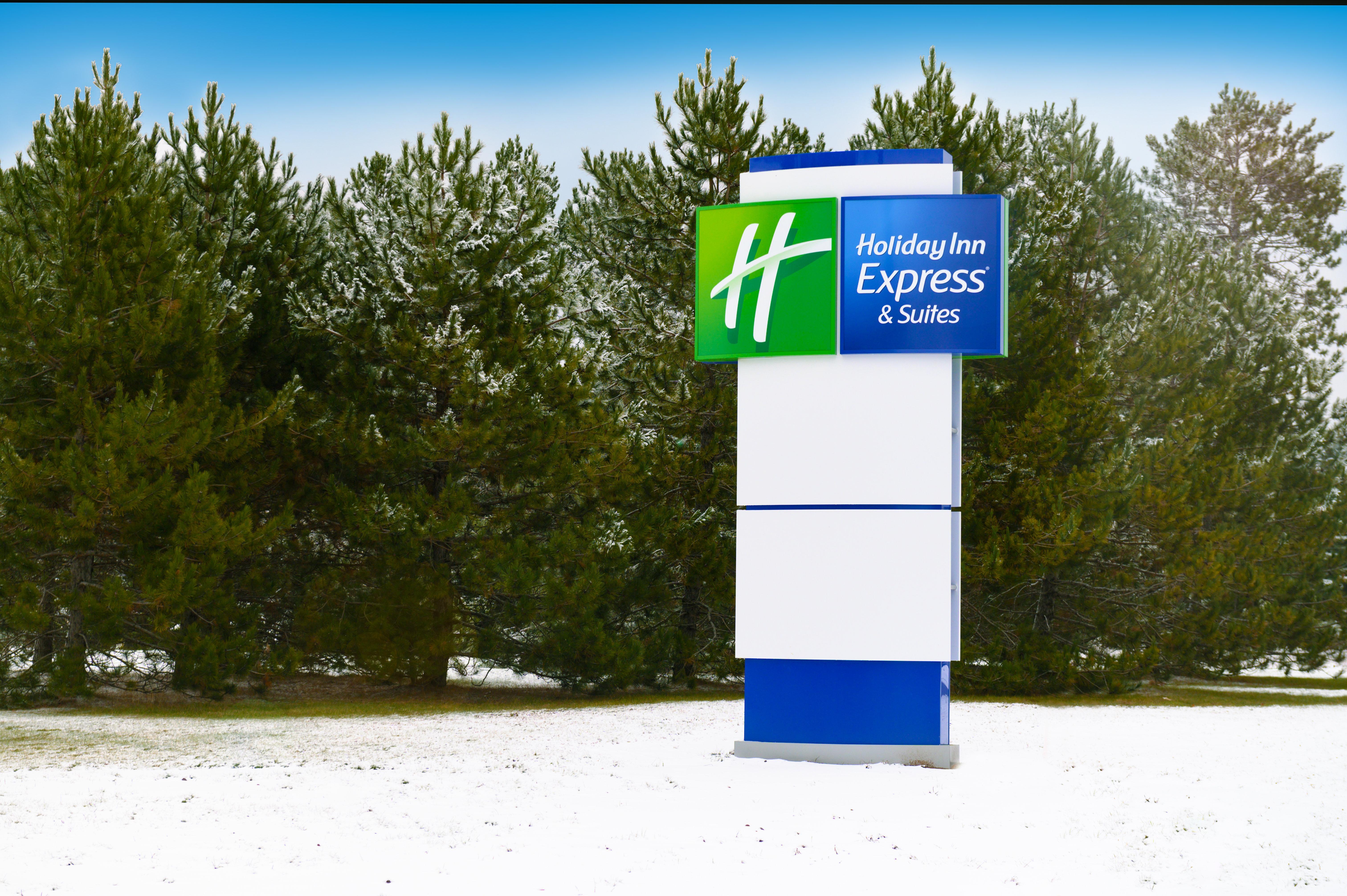 Holiday Inn Express & Suites Hayward By Ihg Bagian luar foto